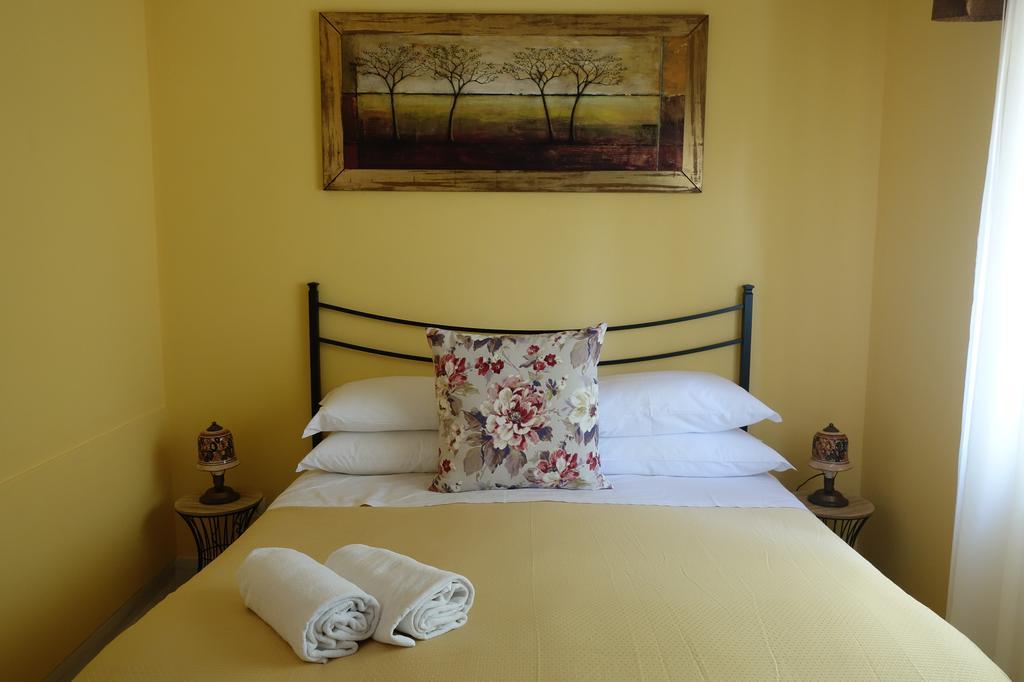 גיארדיני נאקסוס B&B Villa Palici מראה חיצוני תמונה