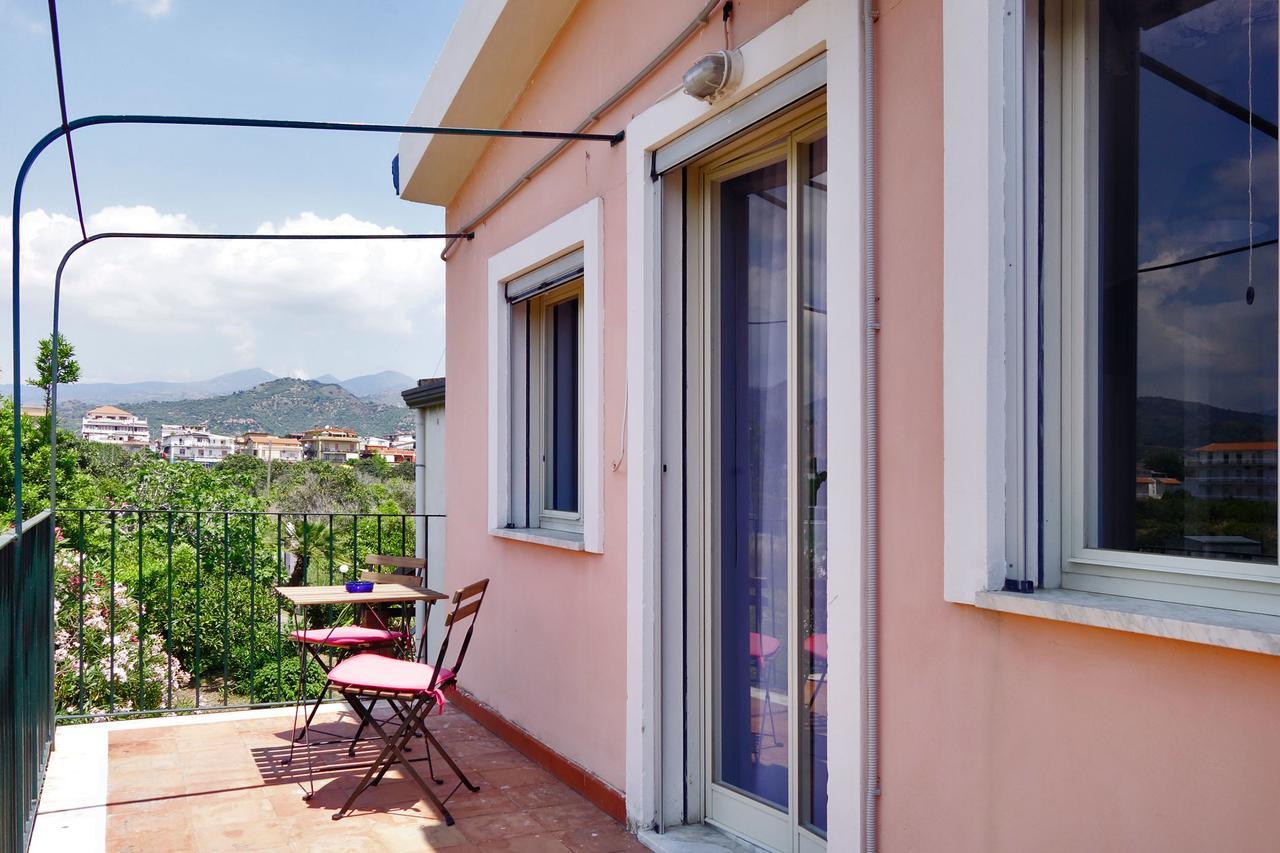 גיארדיני נאקסוס B&B Villa Palici מראה חיצוני תמונה